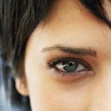 göz altı torbaları neden olur göz altında şişlik göz altı torbalarının nedenleri nelerdir